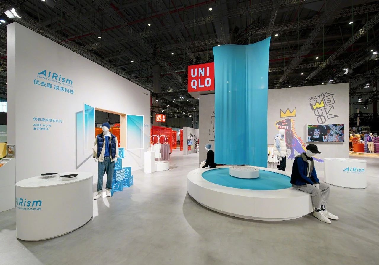 杭州展會設(shè)計搭建公司領(lǐng)你看2023進博會最具有創(chuàng)意00家企業(yè)展臺(優(yōu)衣庫展臺)4